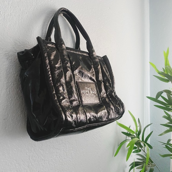 Marc Jacobs The Shiny Crinkle Tote Authentic - Picture 4 of 14